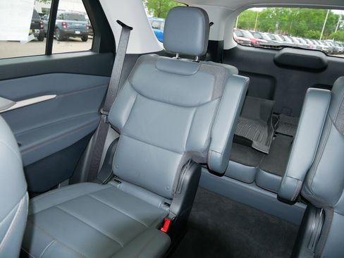 Used 2026 Ford Explorer Active w/ Active Comfort Package AWD/4WD image 12