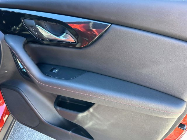 Used 2021 Chevrolet Blazer RS FWD image 22