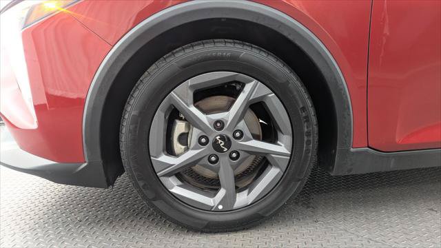 Used 2025 Kia K4 FWD image 28