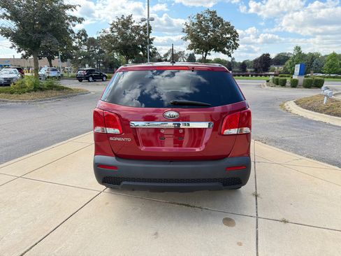 Used 2011 Kia Sorento LX image 6