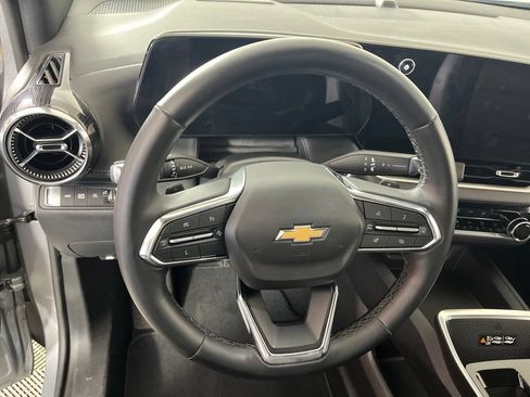 Certified 2025 Chevrolet Equinox LT w/ Convenience Package II AWD/4WD image 32