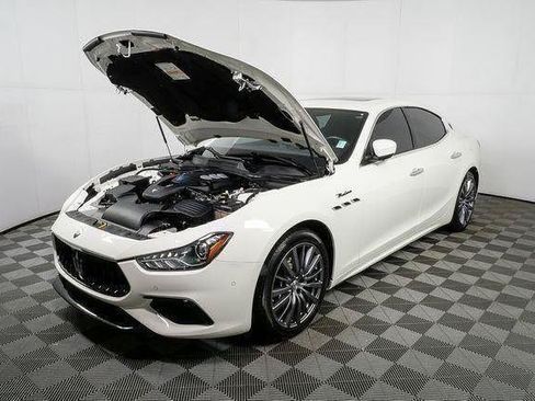 Used 2022 Maserati Ghibli Modena Q4 AWD/4WD image 34