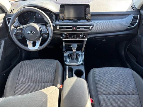 Used 2021 Kia Seltos LX image 11