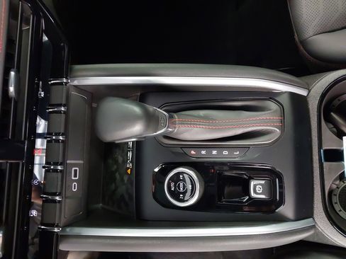 Used 2023 Chevrolet Colorado Z71 w/ Z71 Convenience Package 2 image 22