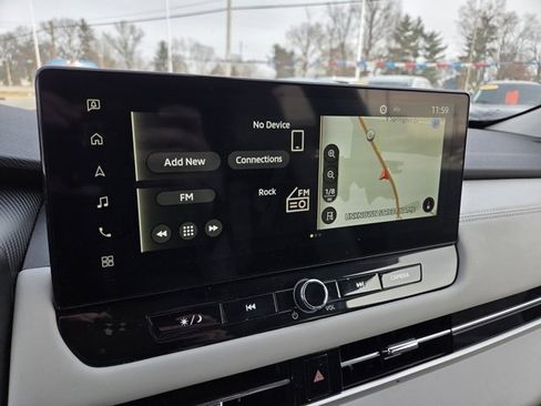 Used 2025 Mitsubishi Outlander SE image 10