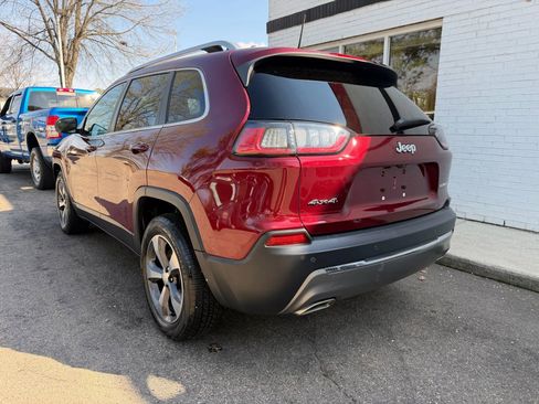 Used 2019 Jeep Cherokee Limited image 7