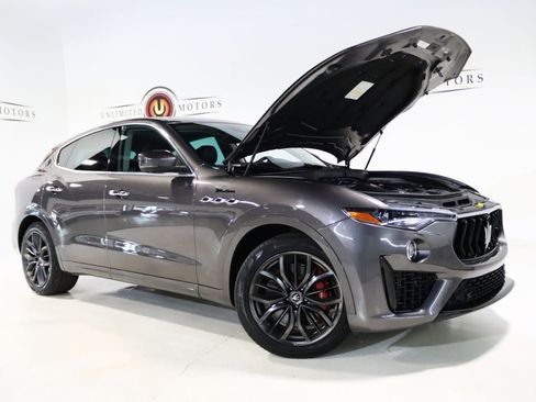 Used 2022 Maserati Levante Modena AWD/4WD image 35