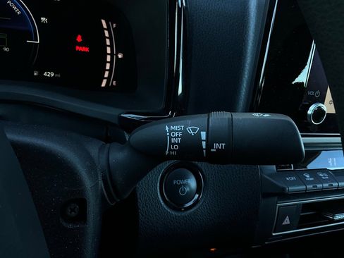 Used 2025 Toyota Camry LE image 35