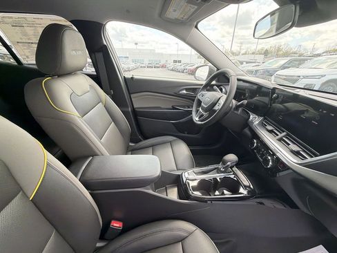 New 2026 Chevrolet Trax ACTIV w/ Sunroof Package image 15
