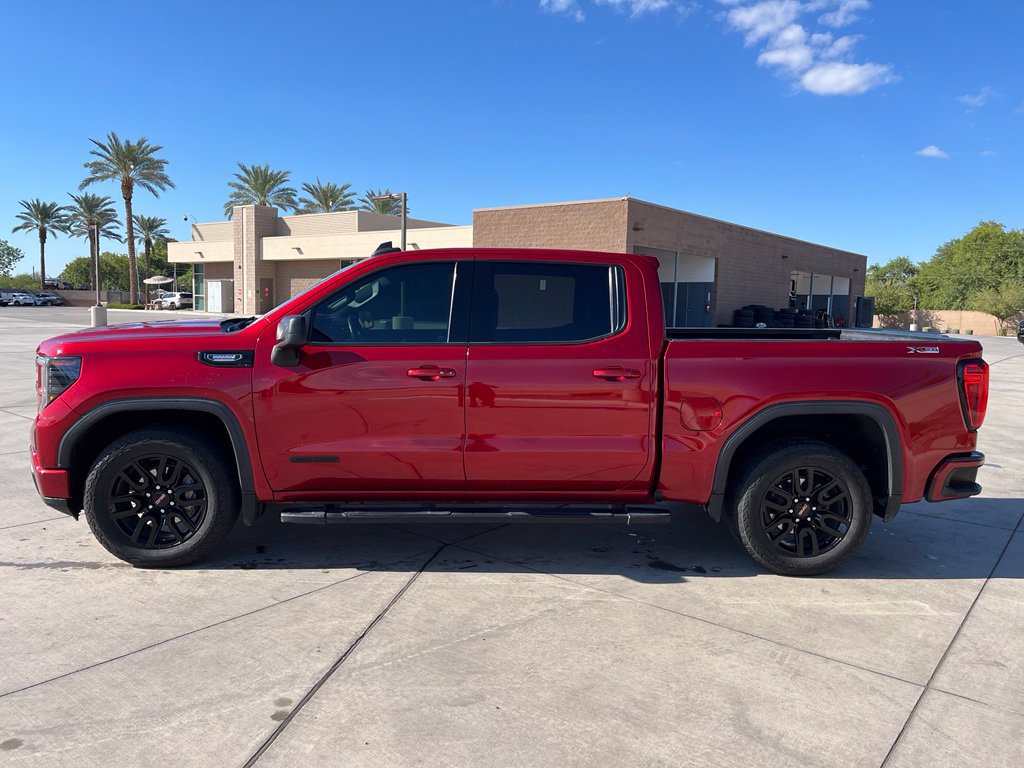 Used 2024 GMC Sierra 1500 Elevation w/ LPO, Elevation Black Package AWD/4WD image 8
