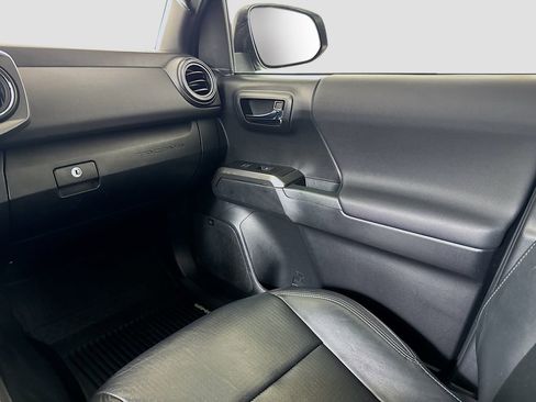 Used 2021 Toyota Tacoma TRD Off-Road w/ TRD Premium Off Road Package image 24