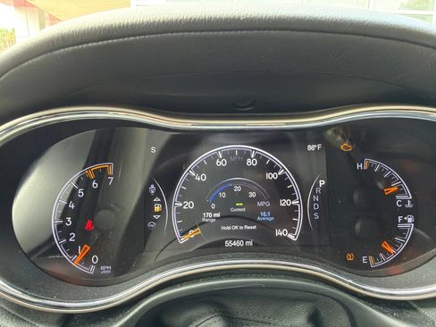 Used 2014 Jeep Grand Cherokee Overland w/ Advanced Technology Group AWD/4WD image 7