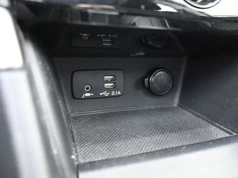 Used 2023 Subaru Forester Premium AWD/4WD image 16