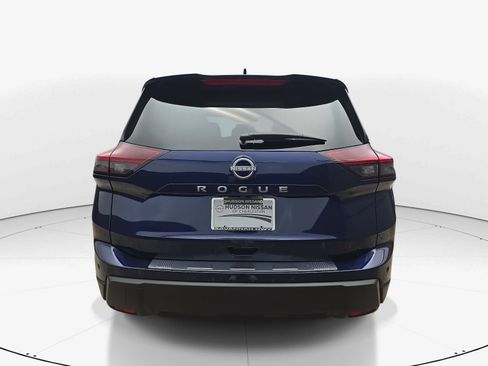 Used 2026 Nissan Rogue SV FWD image 5