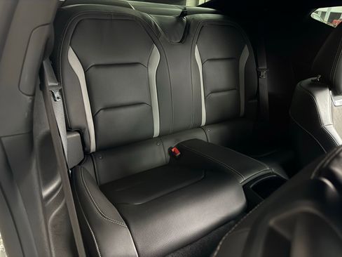 Used 2018 Chevrolet Camaro SS image 31