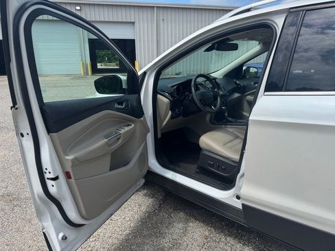 Used 2017 Ford Escape Titanium FWD image 12