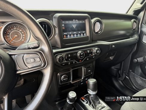 Used 2023 Jeep Gladiator Sport AWD/4WD image 14