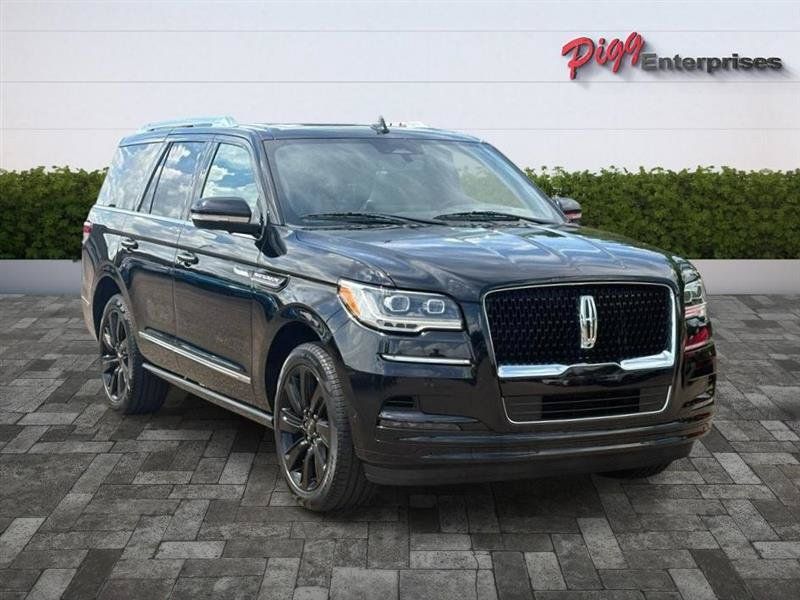 Used 2022 Lincoln Navigator Reserve AWD/4WD image 56