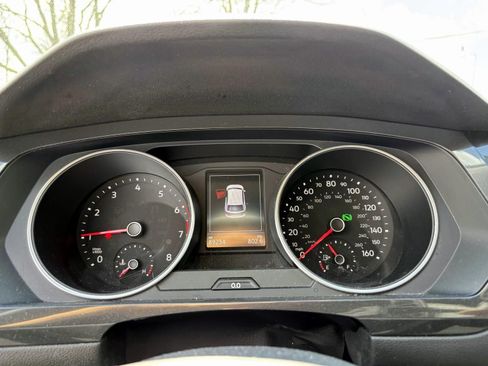 Used 2018 Volkswagen Tiguan SEL image 15