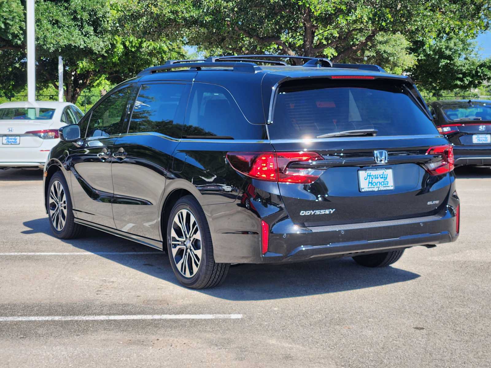 New 2026 Honda Odyssey Elite image 3