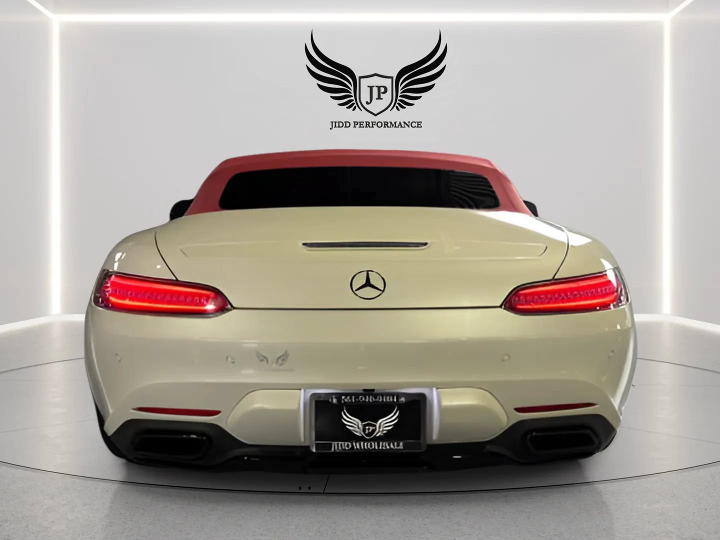 Used 2018 Mercedes-Benz AMG GT Roadster image 11