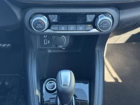 Used 2020 Nissan Kicks SR w/ SR Premium Package image 14