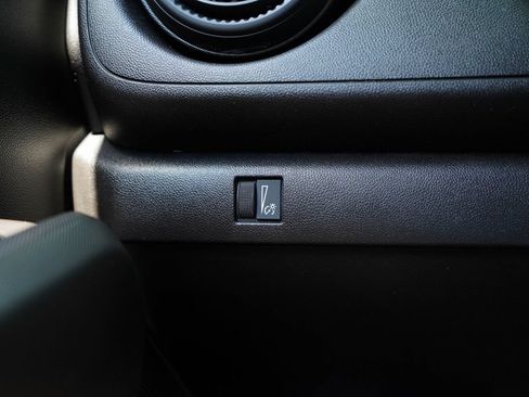 Used 2025 Chevrolet Colorado W/T RWD image 32