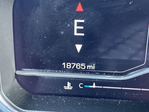 Used 2024 GMC Sierra 1500 AT4X image 24