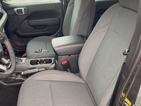 New 2026 Jeep Gladiator Sport image 20