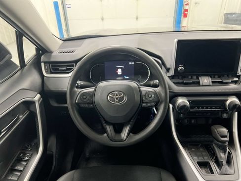 Used 2023 Toyota RAV4 LE AWD/4WD image 11