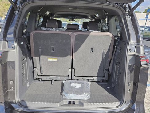 New 2025 Volkswagen ID. Buzz Pro S image 11