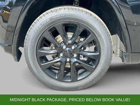 Used 2019 Jeep Grand Cherokee Altitude AWD/4WD image 9