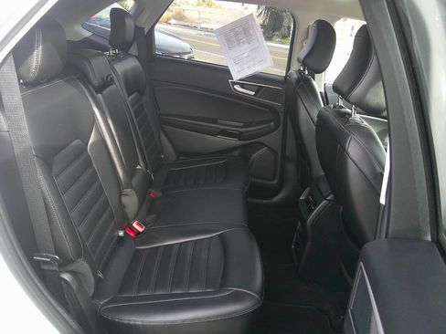 Used 2024 Ford Edge SEL image 18