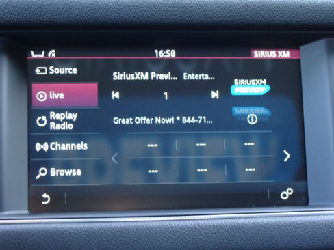 Used 2017 Jaguar XF Premium image 17