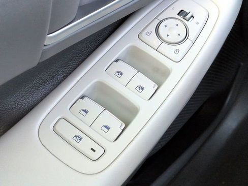 Used 2025 Hyundai Sonata SEL FWD image 21