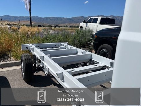 New 2024 RAM ProMaster 3500 w/ Convenience Group image 5