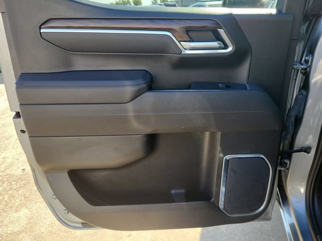 Used 2026 GMC Sierra 1500 SLT RWD image 12