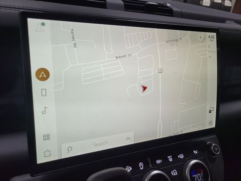 New 2026 Land Rover Defender 130 X-Dynamic SE image 34