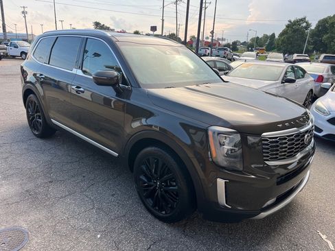 Used 2020 Kia Telluride SX w/ SX Prestige Package image 4