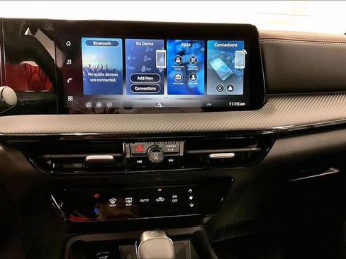 New 2026 Nissan Kicks SR AWD/4WD image 27