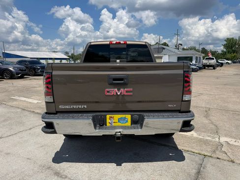 Used 2015 GMC Sierra 1500 SLT w/ SLT Crew Cab Value Package AWD/4WD image 4