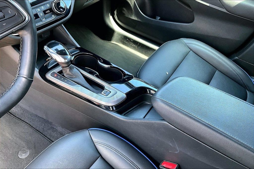 Used 2024 Buick Envista Sport Touring w/ Experience Buick Package FWD image 18