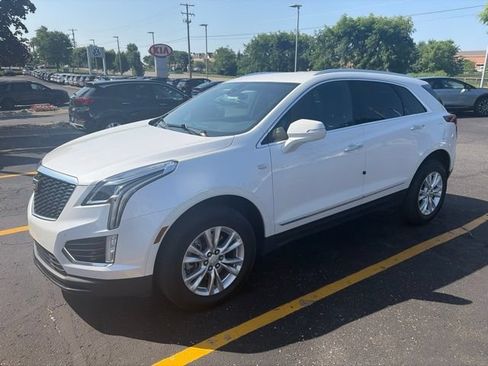 Used 2021 Cadillac XT5 Luxury AWD/4WD image 2