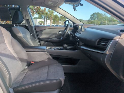 Used 2023 Nissan Rogue SV AWD/4WD image 31