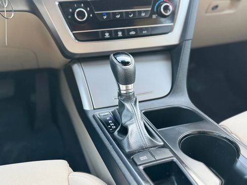 Used 2017 Hyundai Sonata SE image 22
