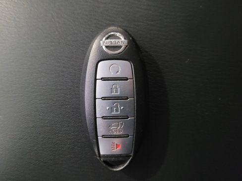 Used 2017 Nissan Armada SL RWD image 32
