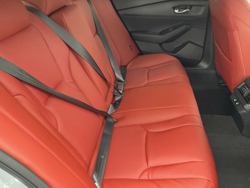 Used 2025 Honda Accord SE image 11