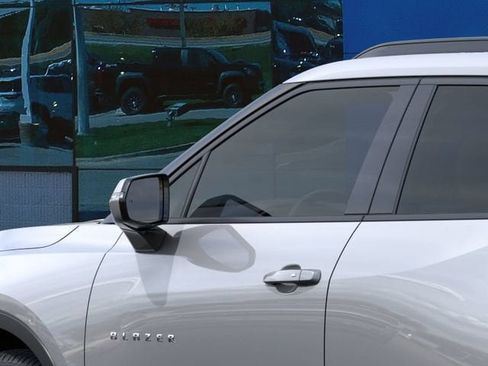 New 2026 Chevrolet Blazer LT w/ Sound & Technology Package AWD/4WD image 13