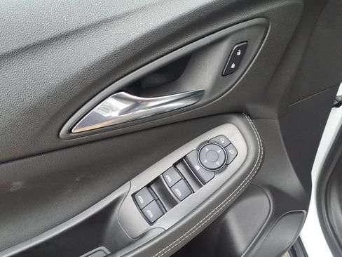 Used 2025 Buick Encore GX Preferred AWD/4WD image 15