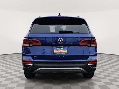 Used 2022 Volkswagen Taos SE FWD image 6